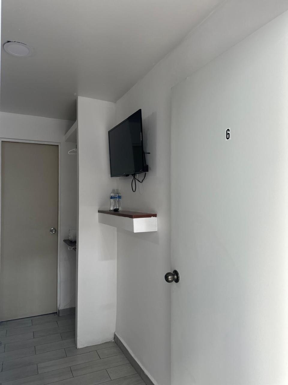 טיחואנה Apartamentos Ambassador מראה חיצוני תמונה