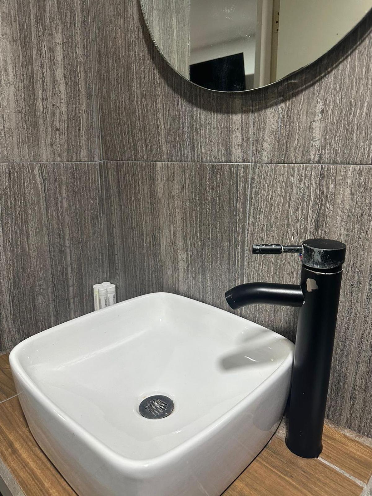 טיחואנה Apartamentos Ambassador מראה חיצוני תמונה